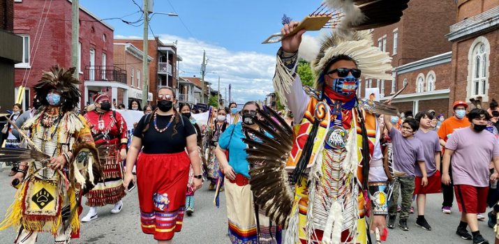 « Justice pour Joyce Echaquan » : 2000 personnes rassemblées à Trois-Rivières