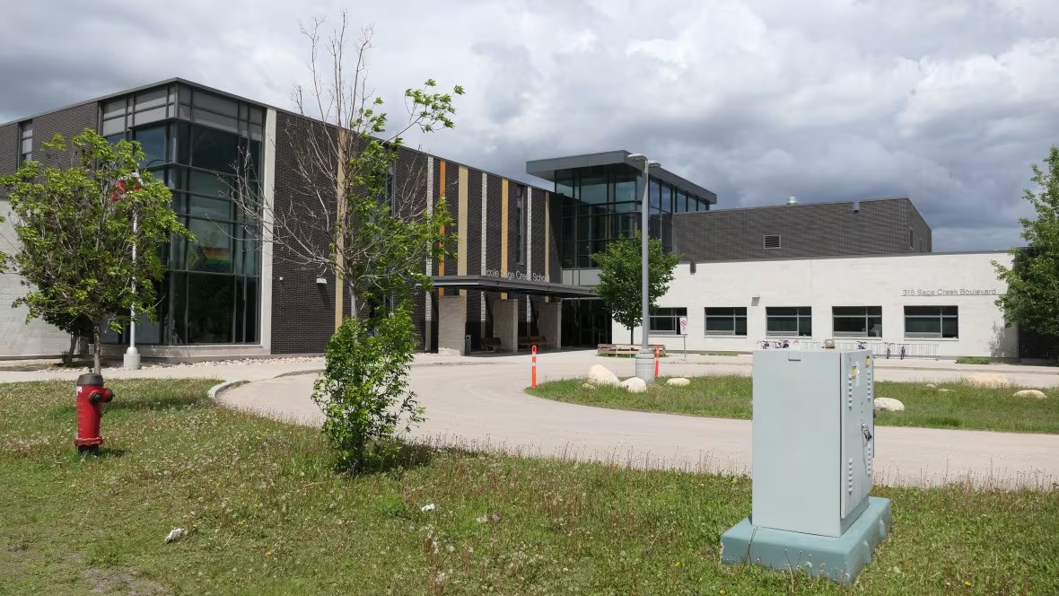 A new school building, Ecole Sage Creek Bonavisa