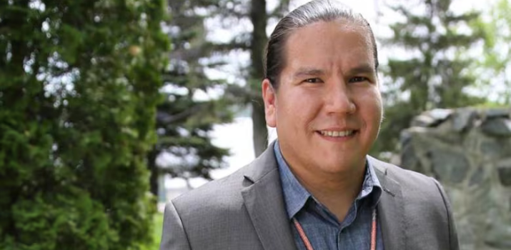 Hamilton's must-read book for 2020: Waub Rice's Moon of the Crusted Snow | CBC News