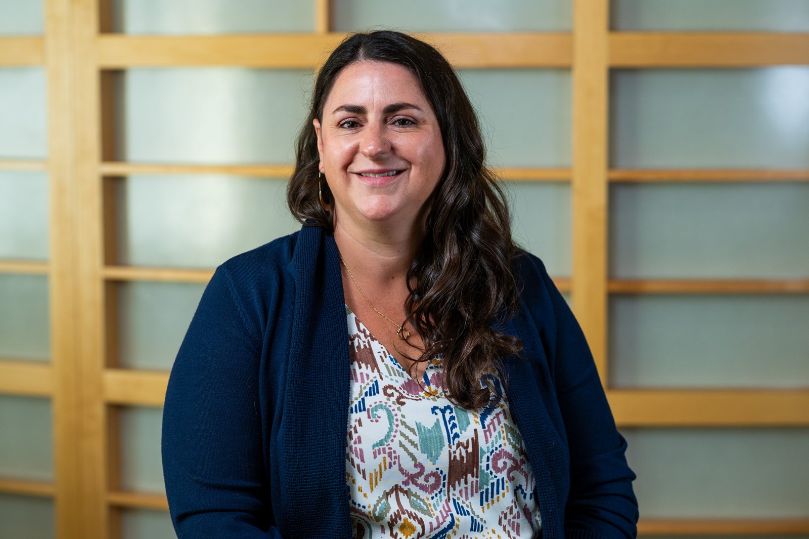 Directrice adjointe: Julie Robertson