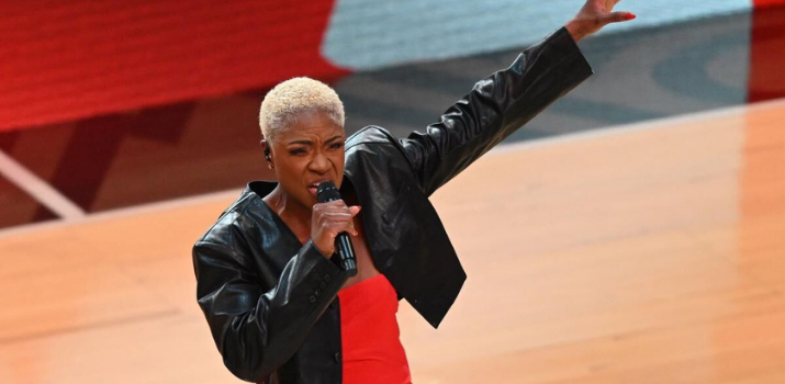 Jully Black shares barrage of racist, threatening messages after national anthem lyric change | Toronto Star