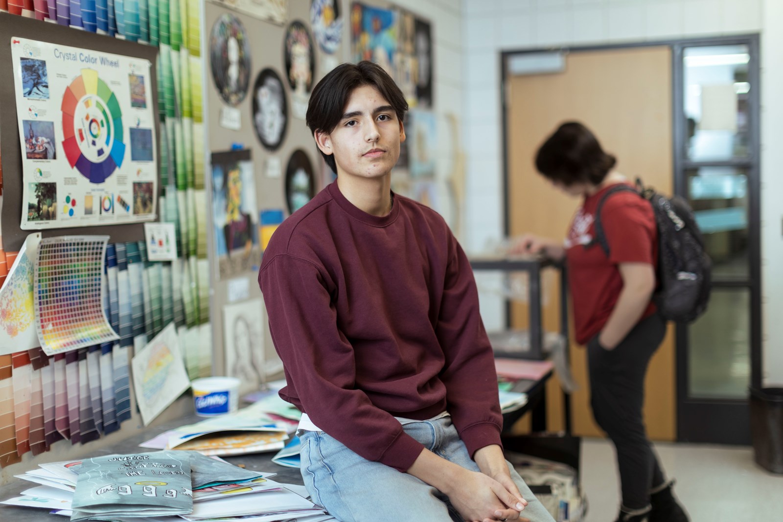 Student in art class