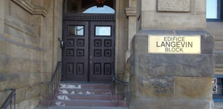 Non-Indigenous students in Calgary pushing to remove Langevin name from school | APTN News