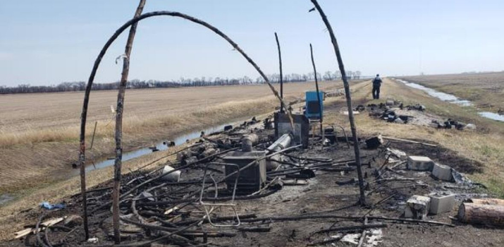 RCMP investigating after fire destroys wigwam at anti-pipeline camp | CBC News