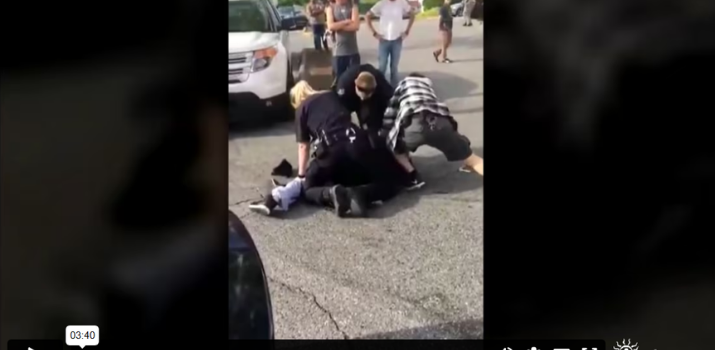 Video shows violent arrest of father by Vancouver police with young son nearby | APTN News