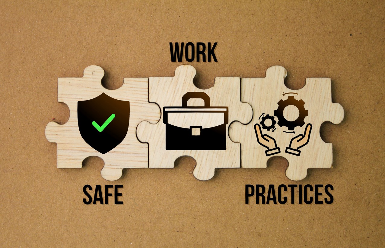 puzzle pieces with text Safe Work Practices